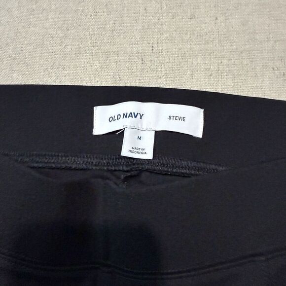 Old Navy Stevie Flare Extra High Rise Black Pull On Capri Pants Womens Size M - Picture 3 of 6